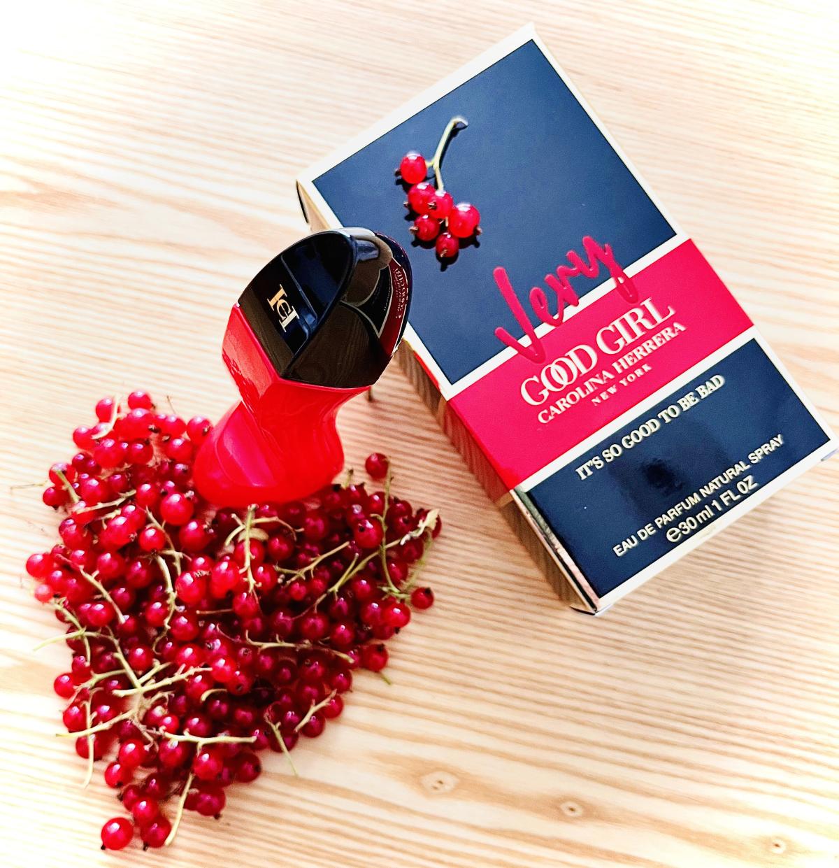 Perfume Carolina Herrera Very  - Good Floral & Wedding Decor Supply Photos avaliação e preço